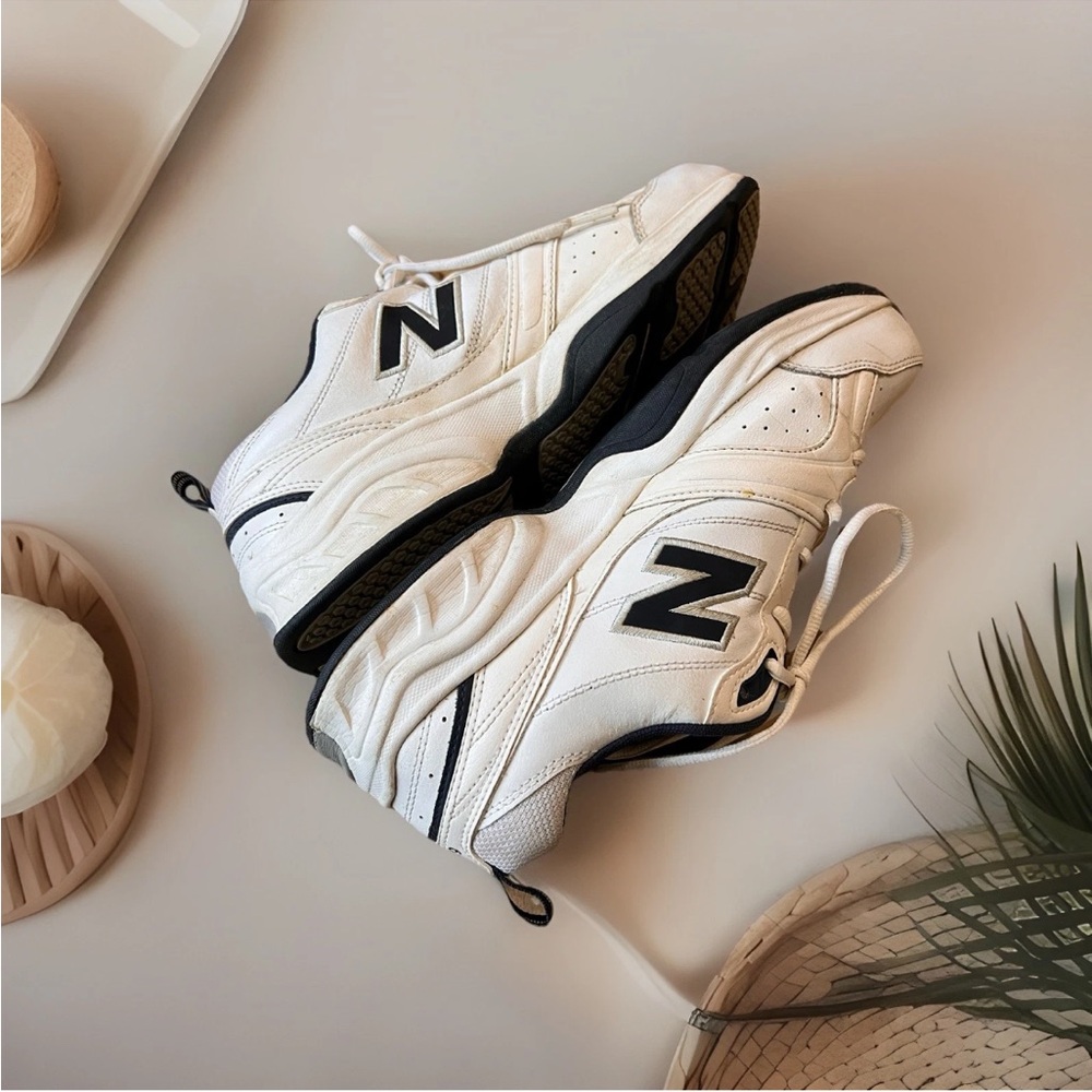 New Balance 623 White and Dark Navy Blue Lace-Up Athletic Sneakers - Picture 6 of 11